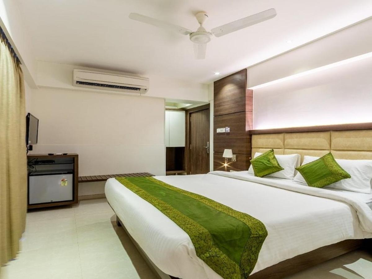 Hotel Laxvas Thane Eksteriør billede