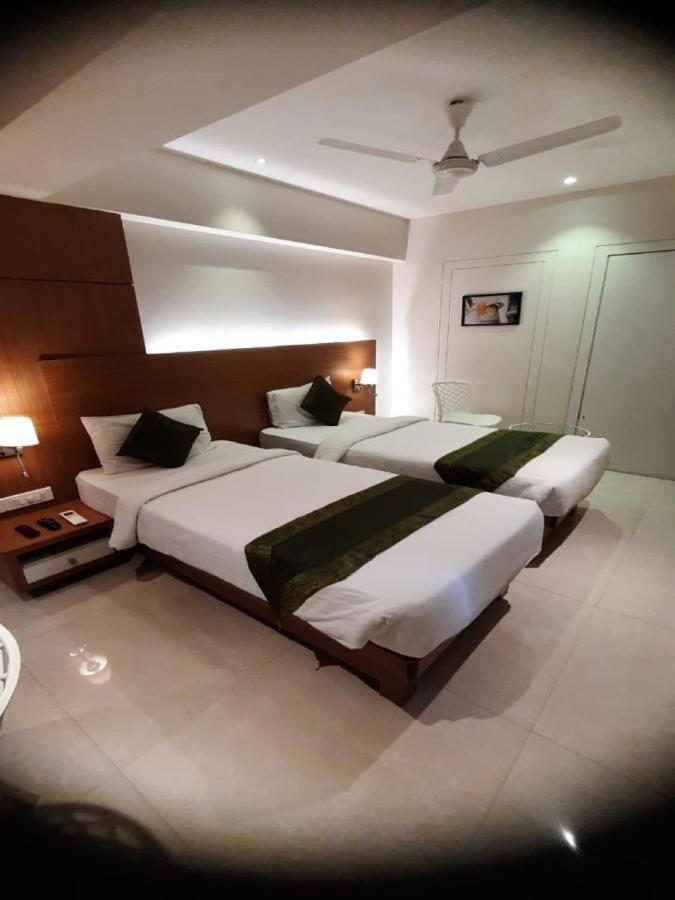 Hotel Laxvas Thane Eksteriør billede
