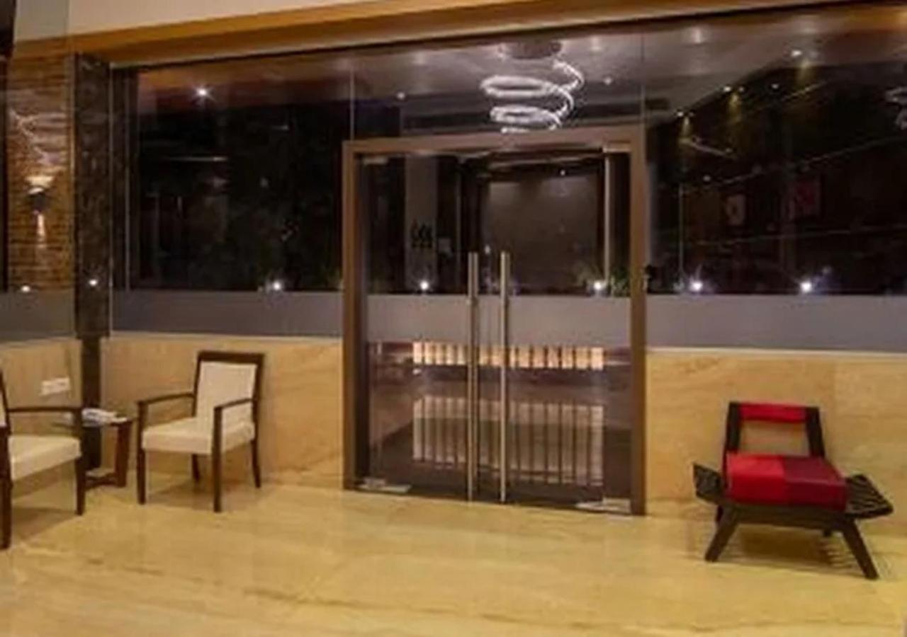 Hotel Laxvas Thane Eksteriør billede