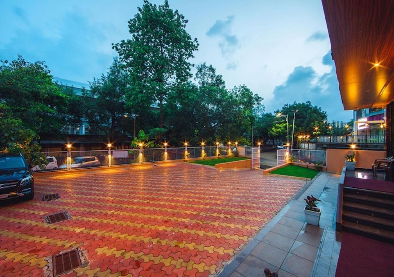 Hotel Laxvas Thane Eksteriør billede
